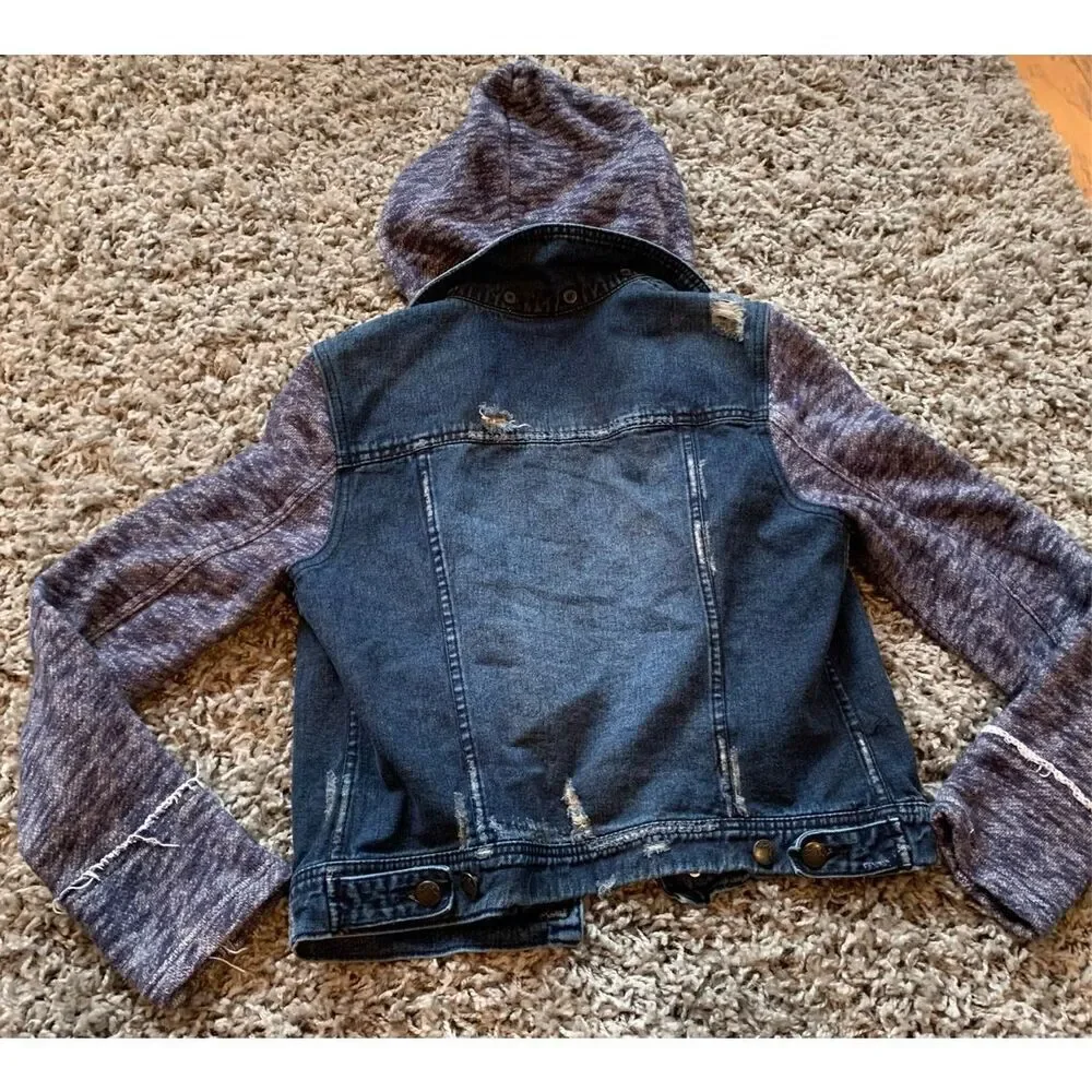 79 Free People Distressed Knit Denim Jean Jacket blue Indie Wash sz M BOHO - Picture 7 of 9